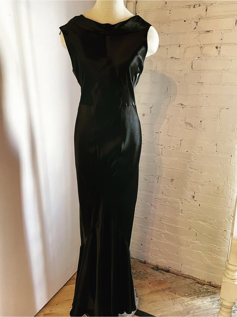 1930s Elegant Black Satin Evening Gown with Low Scoop Back